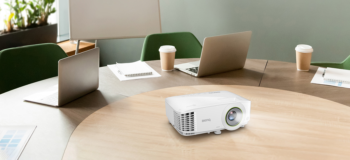Why Upgrade Your Office Projector to a Smart Projector for Business