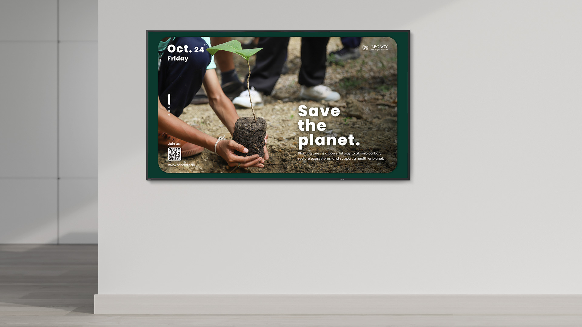 350-nit ST04 4K display in a school hallway, delivering clear and colorful messages with 10-bit color and 18/7 uptime.